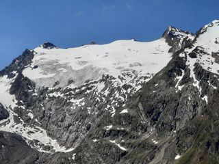 Alpengletscher: Der warme Juni ließ den Schnee schnell dahinschmelzen!