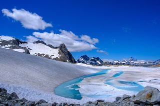 Alpi, la Carovana dei Ghiacciai 2023 monitora lo stato di salute dei ghiacciai alpini alla fine dell'estate