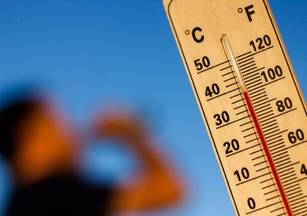 En el reporte se incluyeron recomendaciones frente a olas de calor, precauciones para zonas lacustres con floración de algas nocivas y acciones ante el caso importado de sarampión y grupos prioritarios de vacunación.