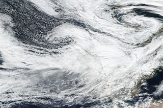 Amelie pasa a Francia afectado a gran parte de la Península y Baleares