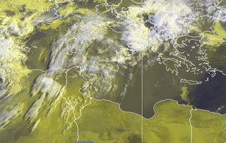 Amplia irrupción de polvo en el Mediterráneo y países limitrofes