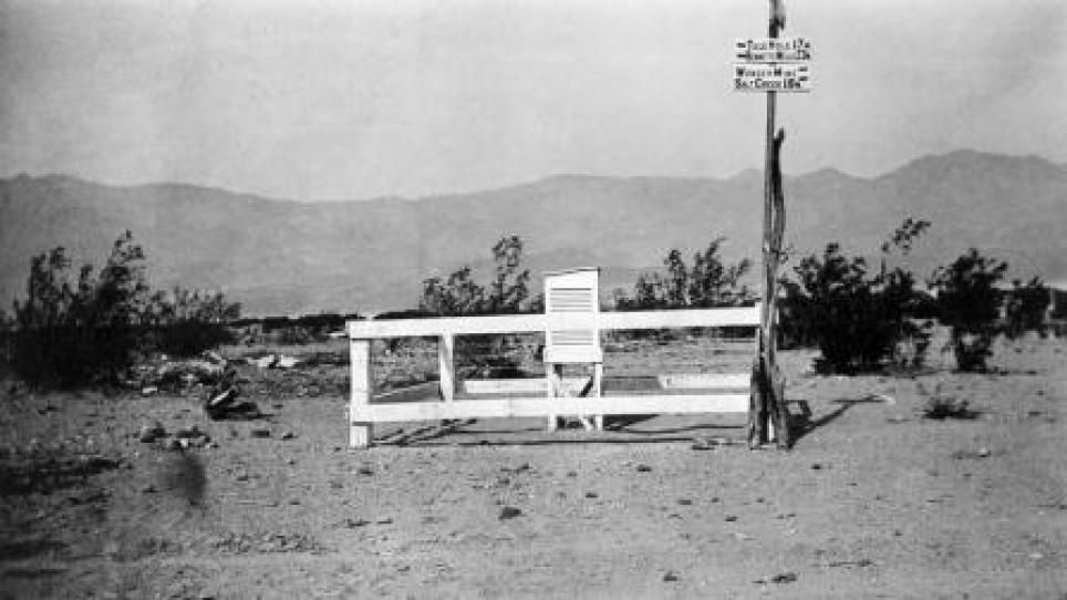 Foto de la vieja estación meteorológica en Greenland Ranch, California, USA