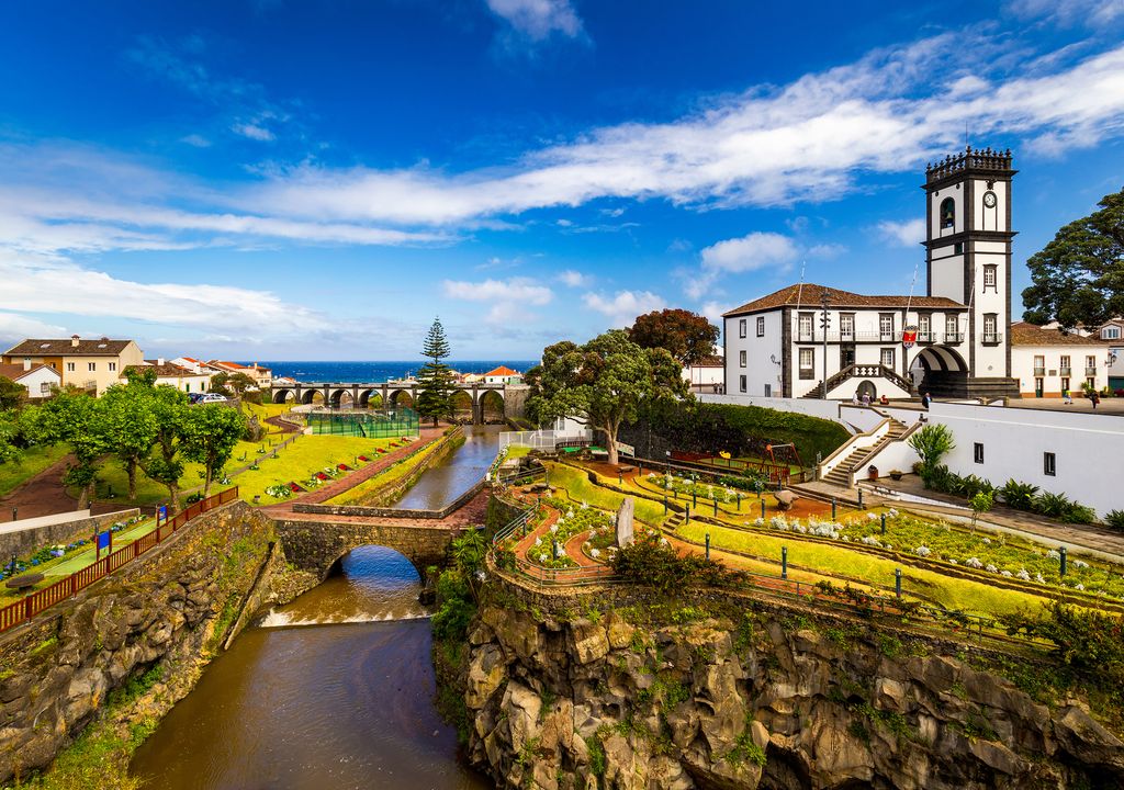 Ciudad de Ribeira Grande, en la isla de San Miguel, Las Azores.