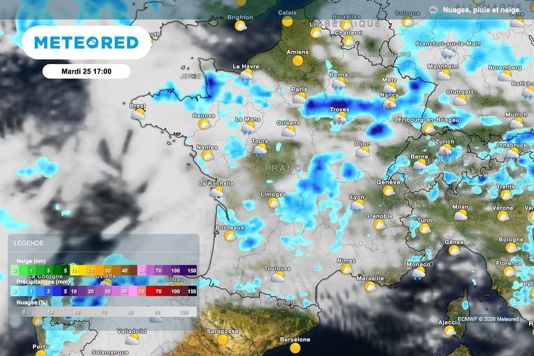 Apr&egrave;s la violente tornade de Pomas, dans l&rsquo;Aude, 48 d&eacute;partements sont plac&eacute;s en vigilance jaune &laquo; orages &raquo; ce mardi