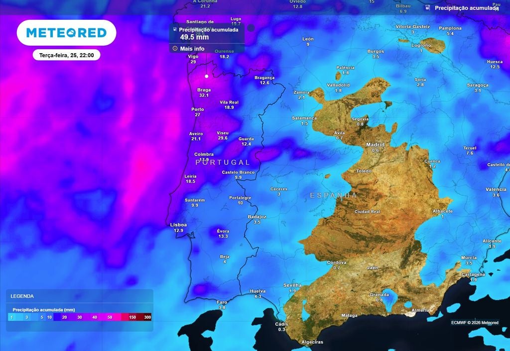 Até às 22:00 de terça-feira, 25 de agosto, prevê-se chuva mais frequente e intensa a norte do sistema montanhoso Montejunto-Estrela, evidenciando-se o Minho, com até 50 mm de precipitação acumulada.