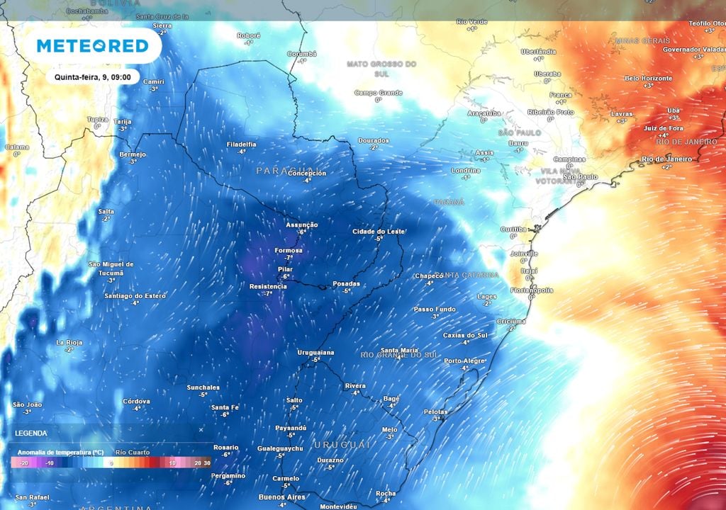 Previsão de anomalias de temperatura em 850 hPa na quinta-feira durante a manhã mostra uma massa de ar frio avançando pelo centro-sul do Brasil após a passagem da frente fria.