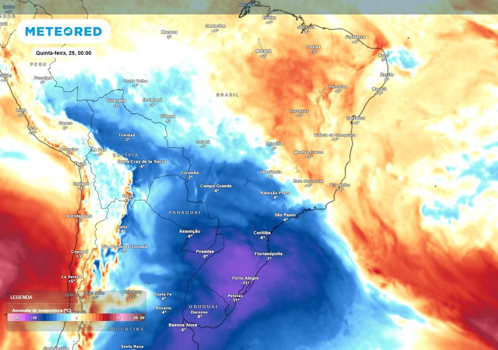 Previsão de anomalias de temperatura em 850 hPa no final da quarta-feira. Previsão de anomalias de temperatura em 850 hPa no final da quarta-feira mostra que a massa de ar frio avançará de maneira abrangente sobre o Brasil, chegando até a região Norte.