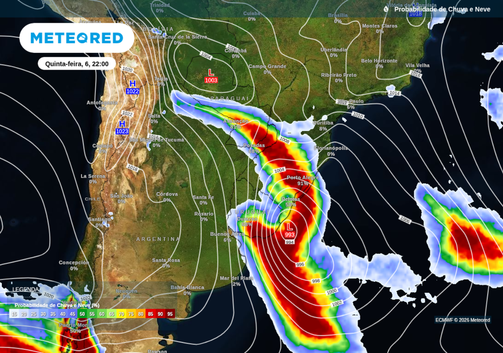 Previsão de ciclone (letra L no campo de pressão) e probabilidade de chuva para quinta-feira (6), segundo o ECMWF.