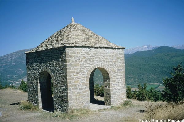 Arquitectura Y Meteorología Popular: Los Esconjuraderos Y Los Comunidors Arquitectura Y Meteorología Popular: Los Esconjuraderos Y Los Comunidors