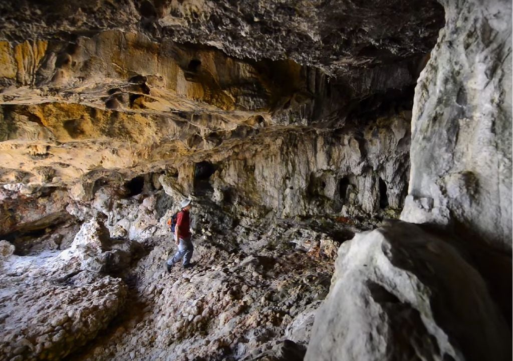 Gruta na Serra da Arrábida Gruta na Serra da Arrábida