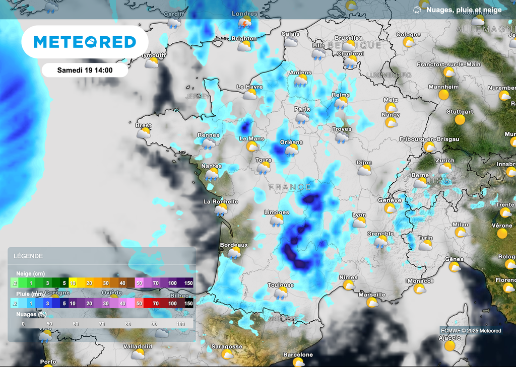 Une météo beaucoup plus chaotique samedi avec des averses orageuses. Une météo beaucoup plus chaotique samedi avec des averses orageuses.