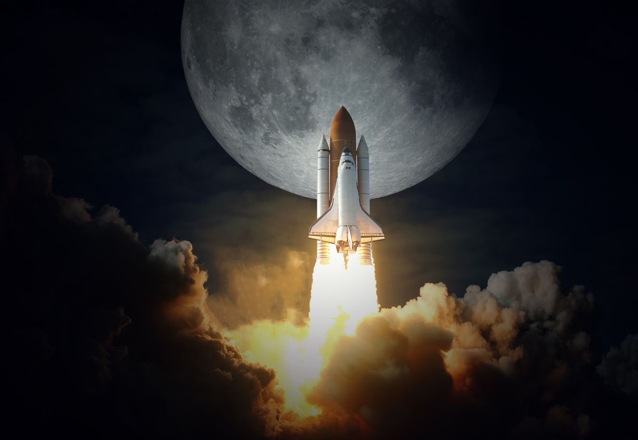 Fly Father Artemis II Astronauts Set to Fly Farther From Earth Than Any Humans ...