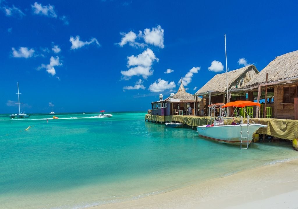 Aruba no tiene agua dulce, pero logra el agua potable ¡más pura del mundo! Aruba no tiene agua dulce, pero logra el agua potable ¡más pura del mundo!