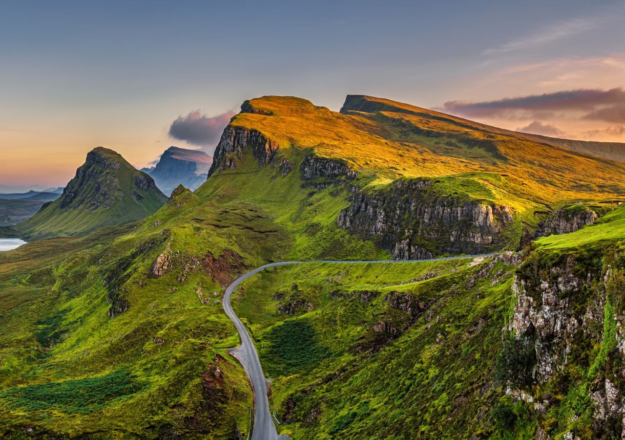 Las montañas de todo el mundo se están calentando más rápidamente que las zonas llanas cercanas, según una importante revisión global, y las repercusiones pueden ser graves para miles de millones de personas que viven en estas regiones o dependen de ellas.