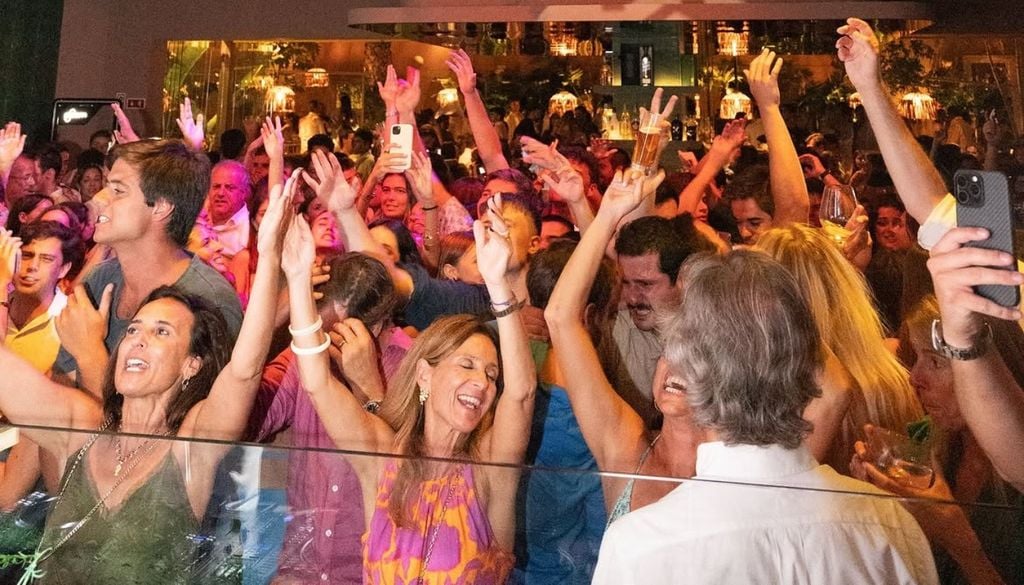 Do jantar à pista de dança, conheça a tendência que está a dar uma nova vida às noites de verão no Algarve. Foto: DR