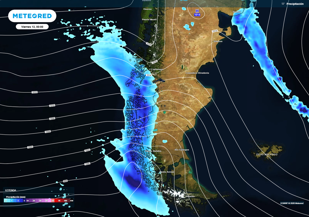 Mapa muestra precipitaciones sobre la Patagonia, con lluvias de variada intensidad asociadas al avance de un sistema frontal y circulación ciclónica en el extremo sur.