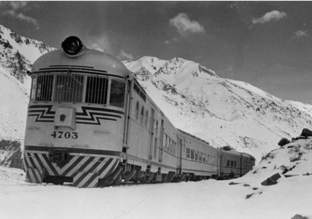 El tren Trasandino cruzaba la Cordillera de los Andes y unía Mendoza (Argentina) con Los Andes (Chile). Foto: Gentileza Ferroclub Trasandino