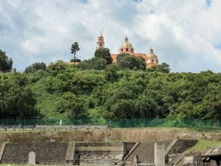 Así es Cholula, la pirámide que los españoles no lograron derribar: más grande que Giza y guardada por 365 iglesias