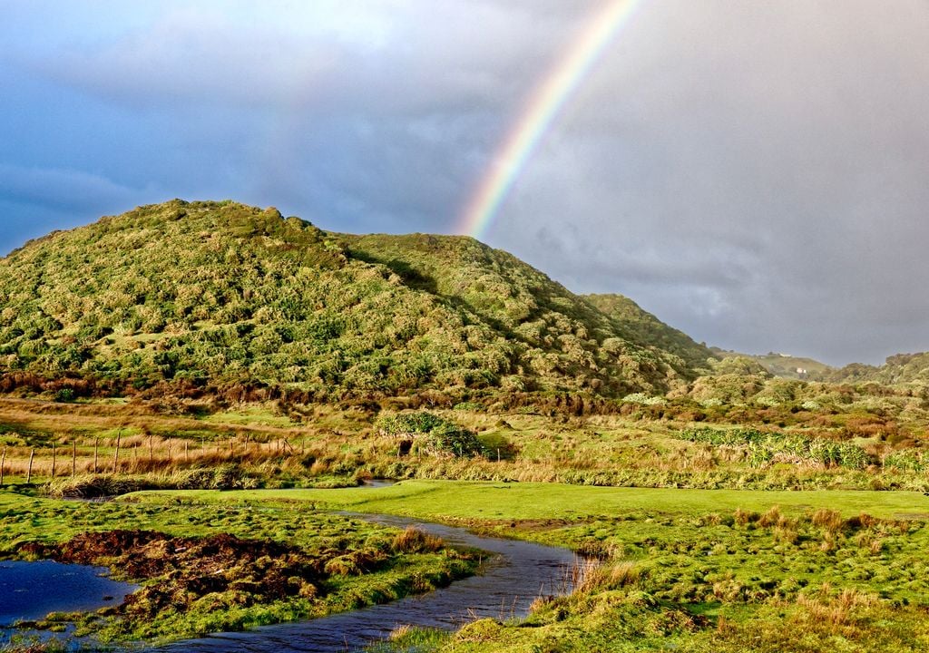 Debido a su clima cambiante, en Chiloé es muy común la formación de arcoíris.