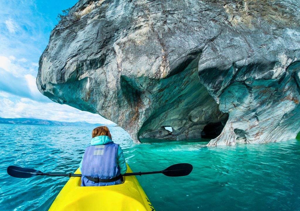 Kayak a las Cavernas de Mármol. Kayak a las Cavernas de Mármol.