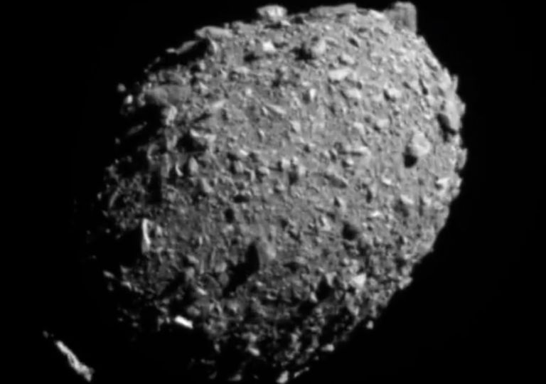 Así fue el histórico impacto de la nave de la misión DART en un asteroide Así fue el histórico impacto de la nave de la misión DART en un asteroide