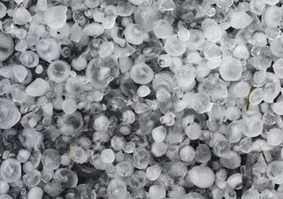 Así golpearon hoy las intensas tormentas con granizo y ráfagas a su paso por Buenos Aires: las mejores fotos y videos