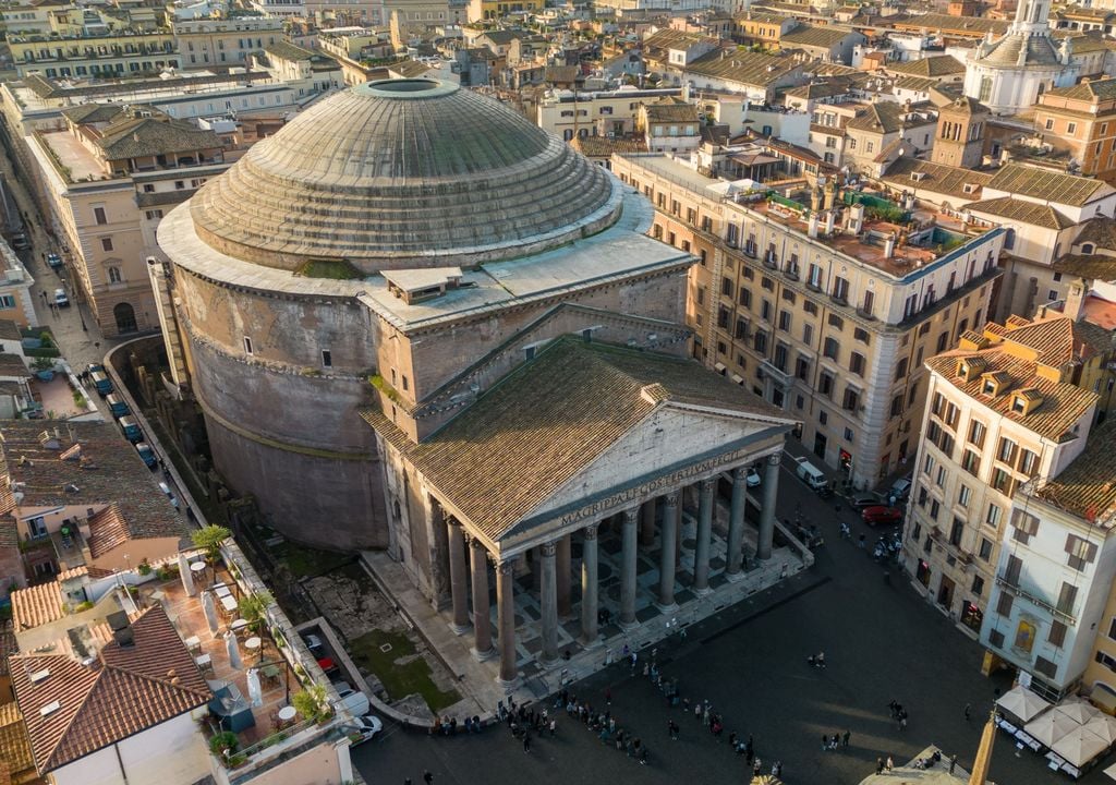Vista aérea del Panteón, en la ciudad de Roma, Italia.