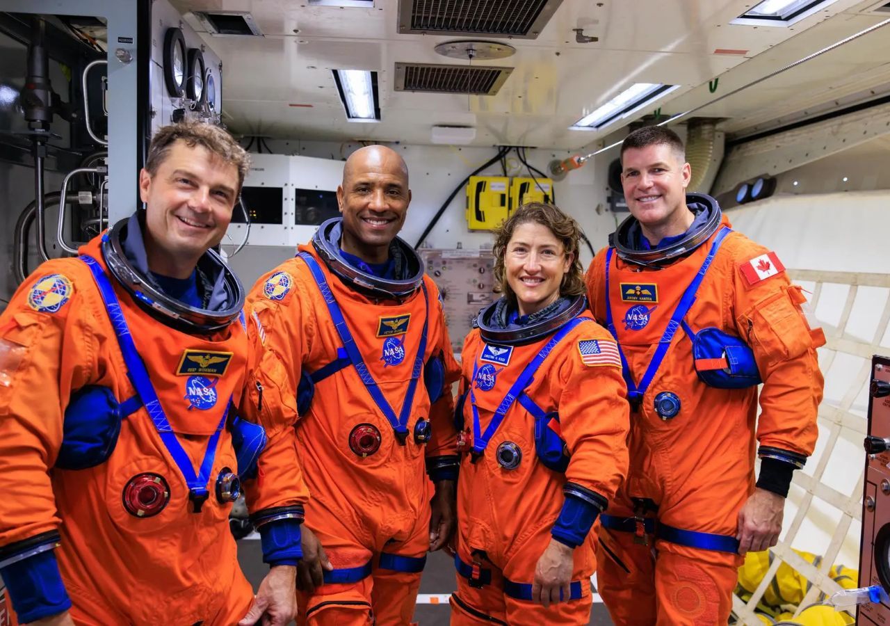 La misión Artemis II, integrada por Reid Wiseman, Victor Glover y Christina Koch, de la NASA, y Jeremy Hansen, de la Agencia Espacial Canadiense, protagonizará pronto el primer viaje tripulado a la Luna después del programa Apolo. Crédito: NASA