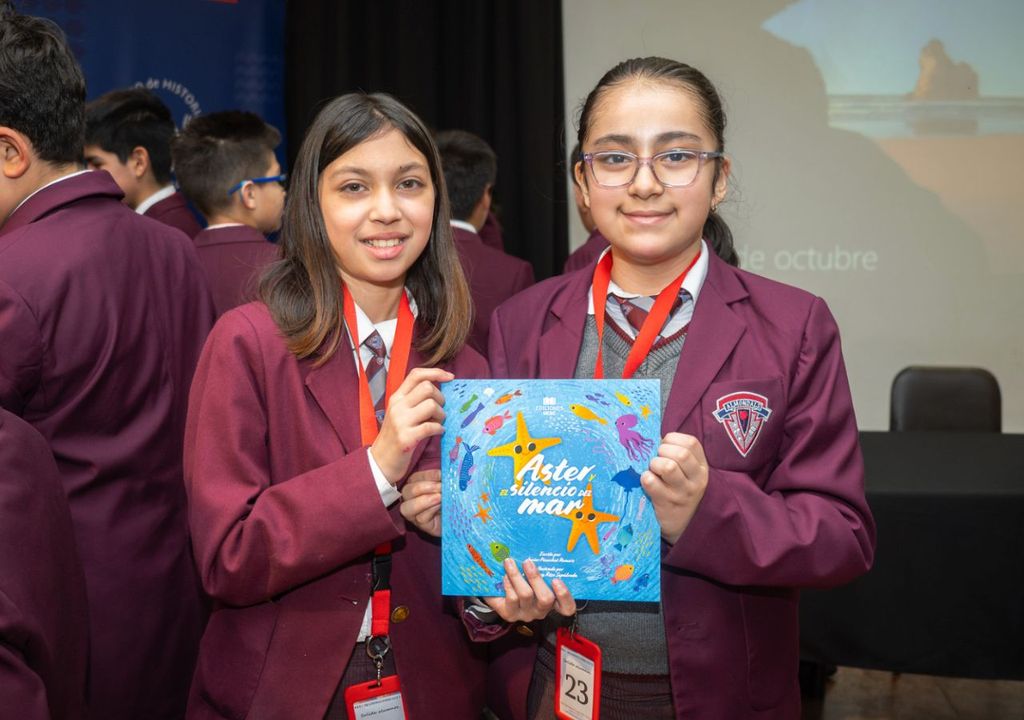 Niñas y libros "Aster y el silencio del mar"