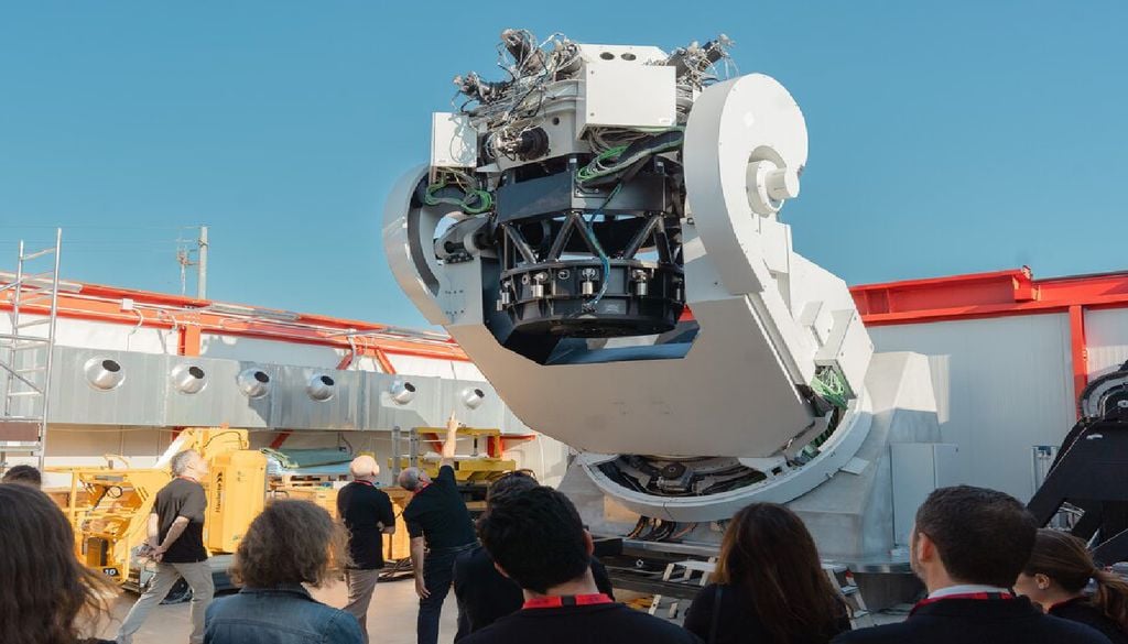 Il telescopio Flyeye durante la campagna di test finale. Crediti: Esa