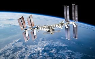 Astro-Alex und das Loch im All: &bdquo;Erst mit dem Finger, dann mit Klebeband" &ndash; wie ein Deutscher die ISS rettete