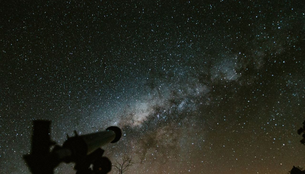 La señal procede de OP 313, una galaxia activa situada a unos 8.000 millones de años luz