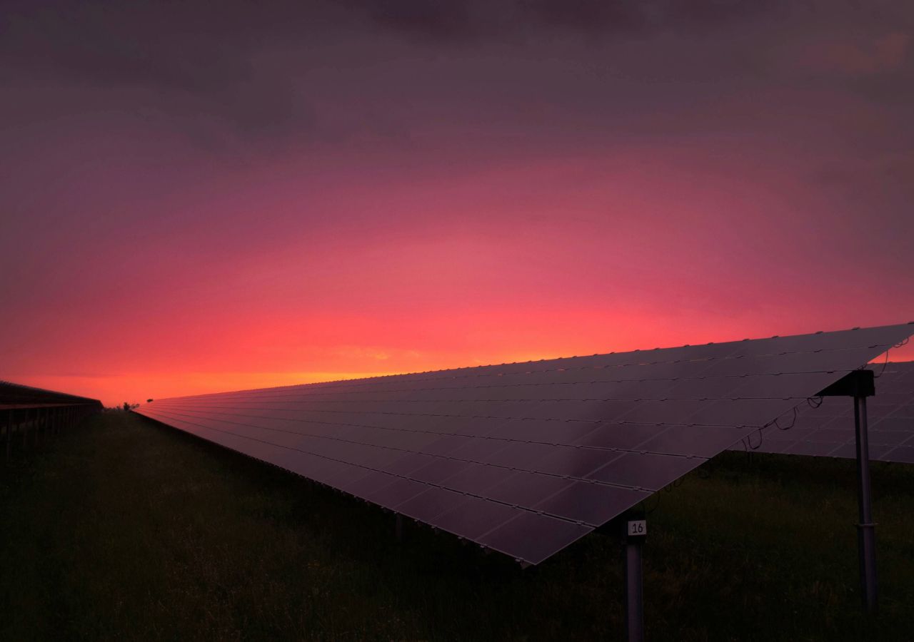 Al anochecer y al amanecer: reflectores espaciales para iluminar futuras  granjas de energía solar