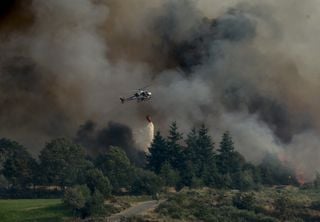 Más de 40 ºC, rayos, viento y humedad baja, riesgo extremo de incendio