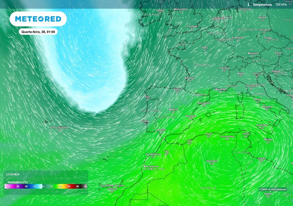 A ondulação da corrente de jato irá favorecer a aproximação de uma massa de ar polar ao território português, favorecendo a descida das temperaturas.