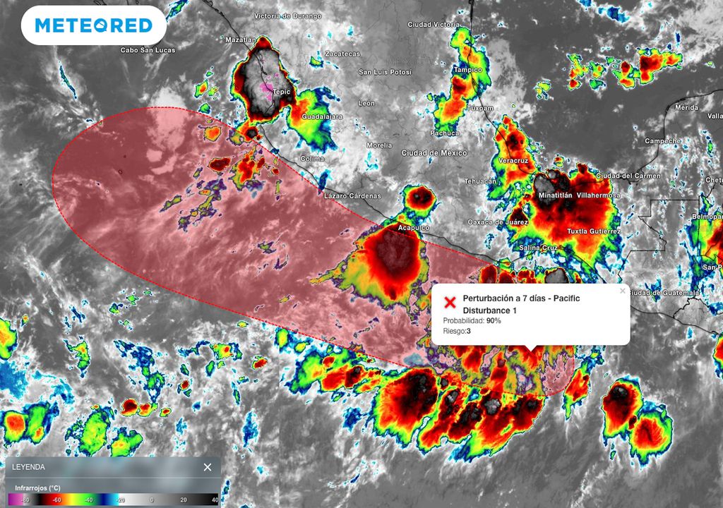 La imagen de satélite de canal infrarrojo, muestras la nubosidad convectiva asociada al área Invest 95E.