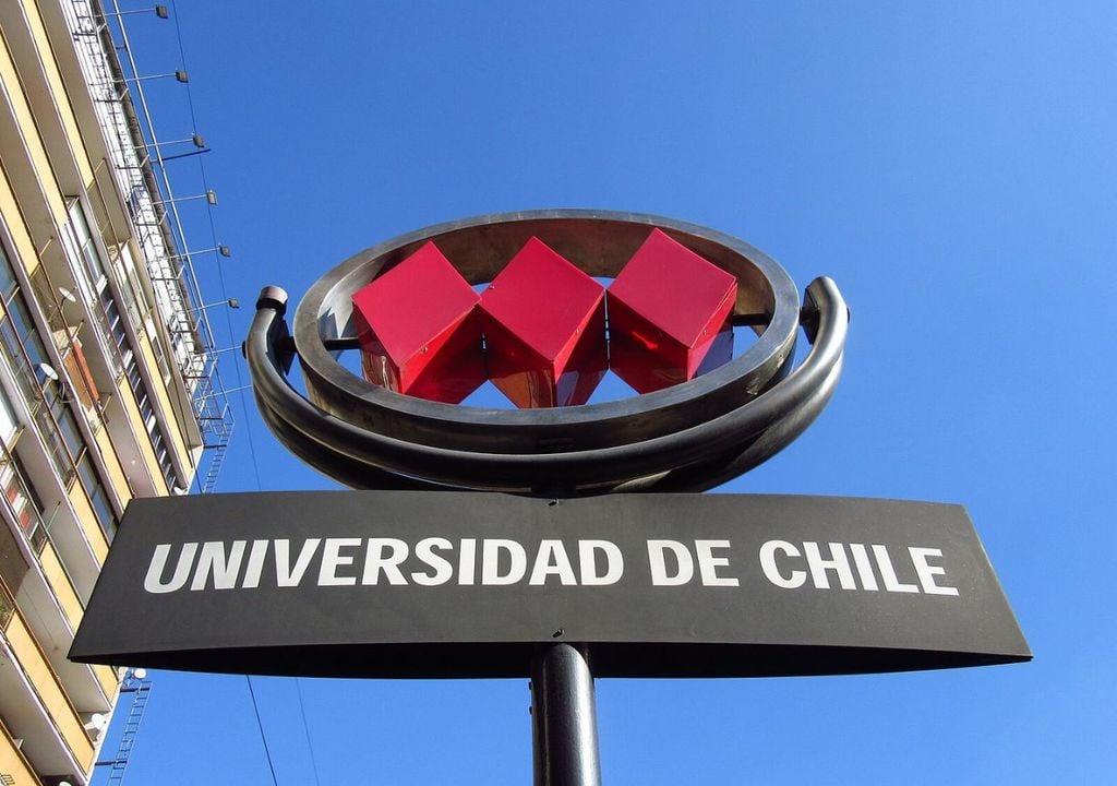 Metro Universidad de Chile