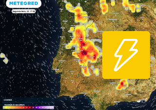 Atividade el&eacute;trica no interior de Portugal: nuvens de trovoada intensificam-se a partir das 13h desta segunda-feira 22