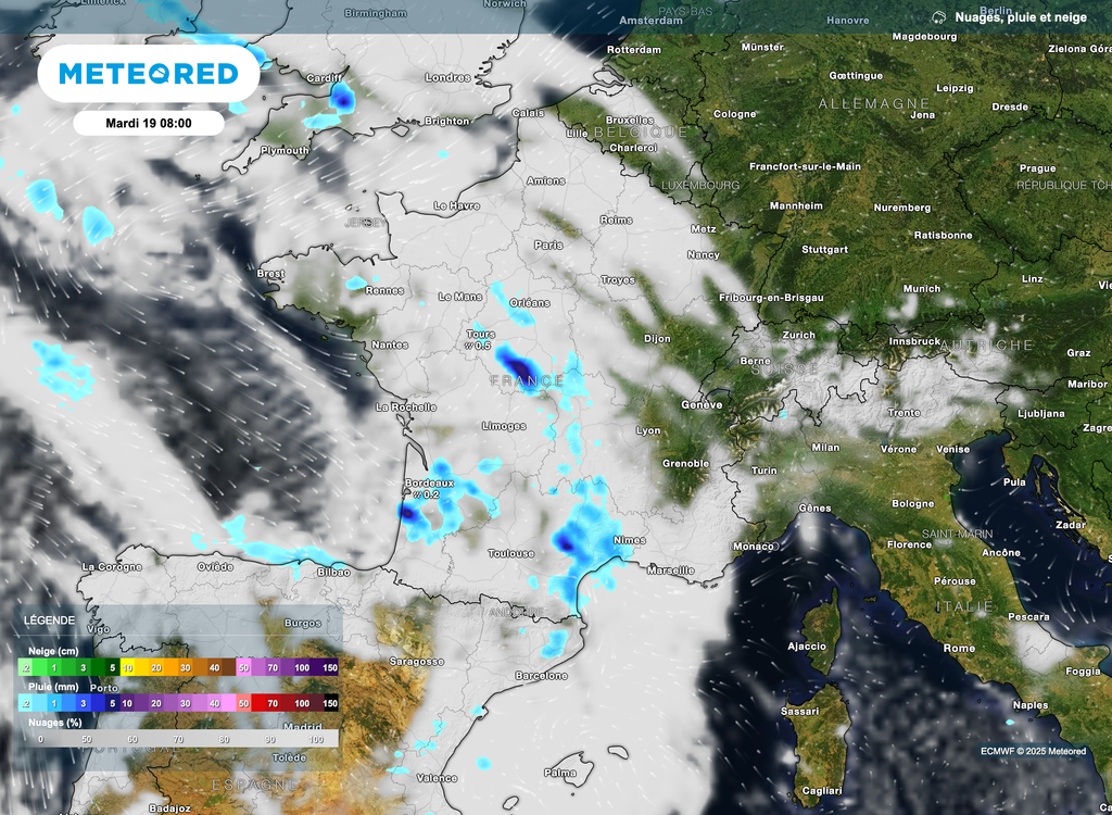 Des orages pourront se développer en début de matinée de mardi. Les modélisations plus fines permettront d'apporter de plus amples détails.