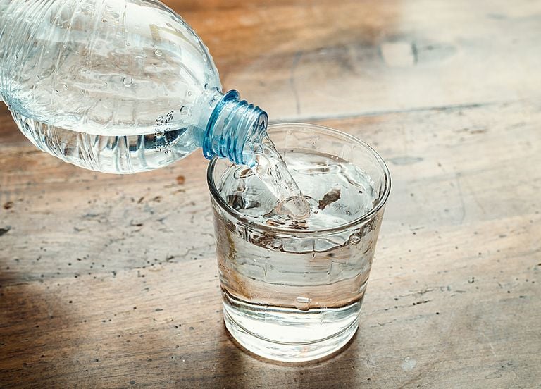 ¡Advertencia! Beber demasiada agua puede ser peligroso para la salud