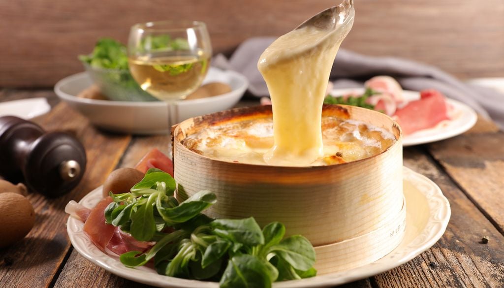 Mont d'or Fromage France Four assiette septembre automne Le retour du Mont d'or est prévu pour le 10 septembre !