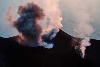 Hoy llega a la Península el SO2 emitido por el volcán de La Palma