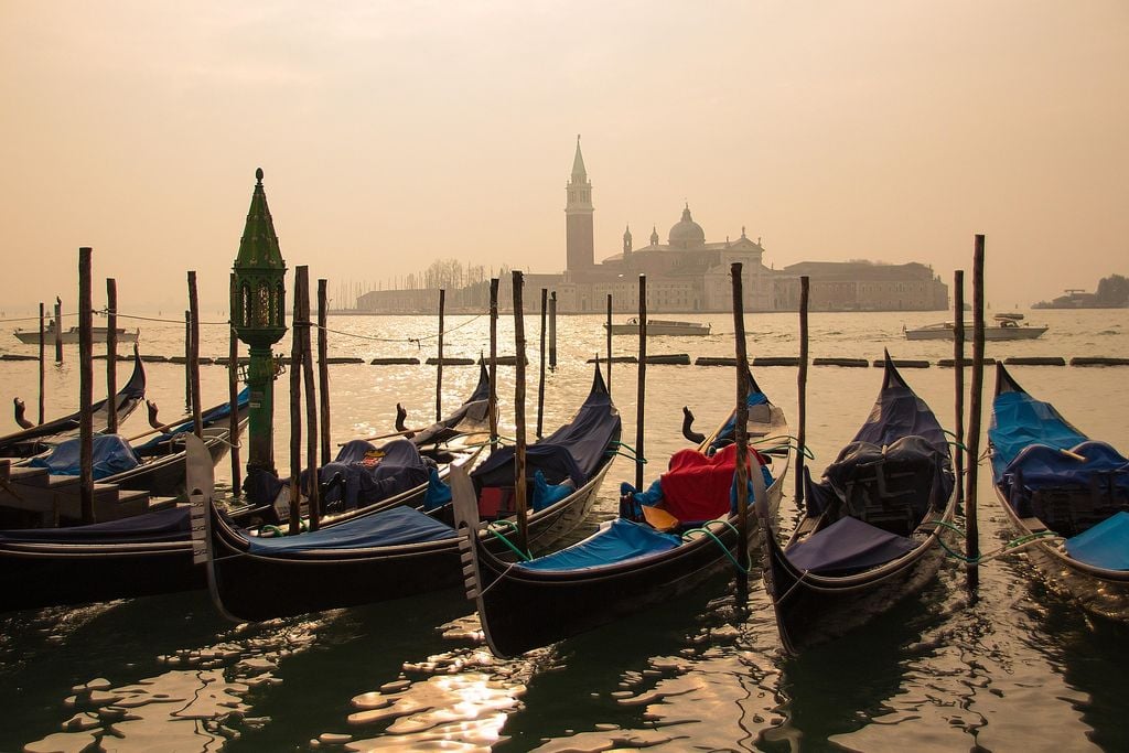 Traumziel Venedig:Wer per Bahn anreist, spart sich Staus. Foto: Pixabay