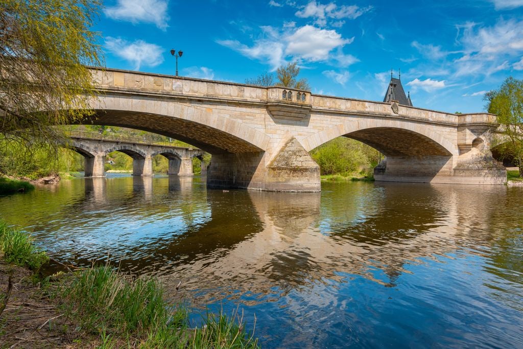 Die Saale trägt mittels Wasserkraft zur Salzgewinnung bei. Foto: Adobe Stock