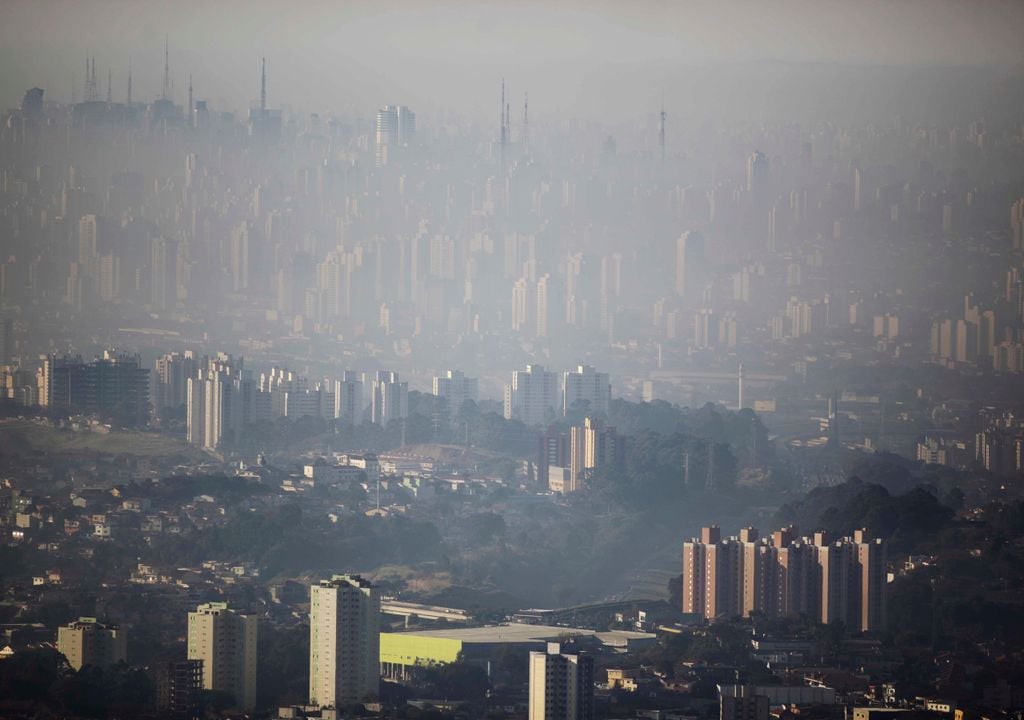 Estados do sudeste e nordeste registram aumentos significativos na concentração de poluentes durante o ano. Foto: Adobe Stock