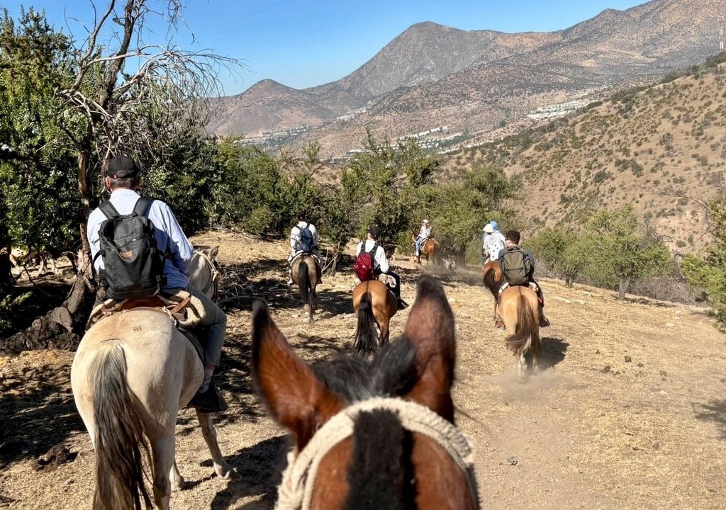 Cabalgatas en Lo Barnechea, Santiago de Chile.