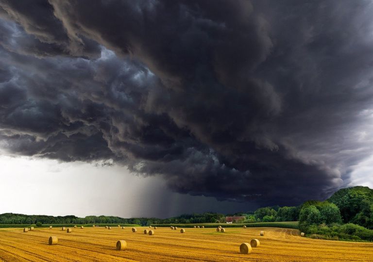De violents orages vont toucher le nord-est ce vendredi. De violents orages vont toucher le nord-est ce vendredi.
