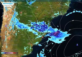 Baixa pressão deixa a Região Sul sob alerta de mais chuvas volumosas e temporais. INMET emite avisos de chuvas intensas