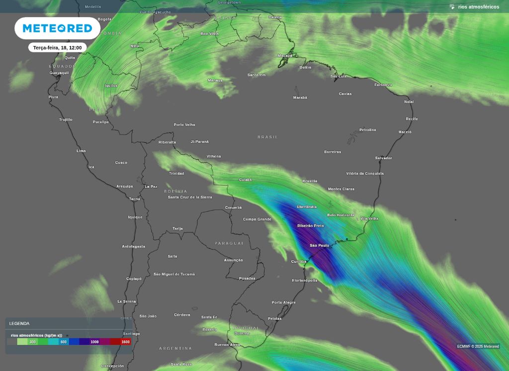 Transporte de umidade proveniente de áreas centrais e norte da América do Sul em direção ao Sul e Sudeste do Brasil. Transporte de umidade proveniente de áreas centrais e norte da América do Sul em direção ao Sul e Sudeste do Brasil.