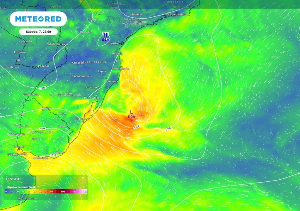 Previsão de rajadas de vento e pressão no final do sábado mostra o ciclone extratropical se formando na altura do Rio Grande do Sul e ocasionando rajadas fortes de vento no litoral.